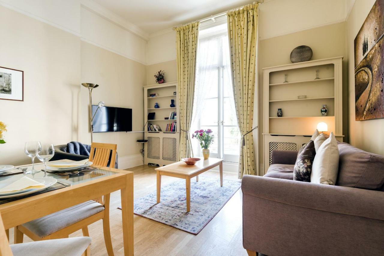 Charming Victoria Close To Buckingham Palace By Underthedoormat Appartamento *